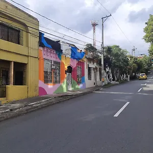 Pensión Casa Linda Medellin, Centro, Medellín